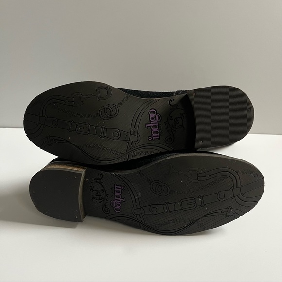 Indigo by Clarks Annie Laurie Black Suede Boots (Style #32856) - Picture 7 of 10